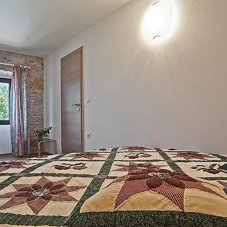 House Dean 830 Vakantiehuis Žminj